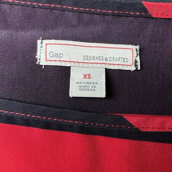 Gap Blouse Womens XS Red Navy Stripe Long Sleeve Lightweight Boat Neck Preppy - Picture 3 of 13